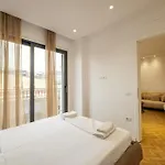 Tirent Apartment-modern Bedrooms Near Liqeni I Thate アパート ティラナ