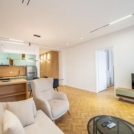 公寓 Tirent Apartment-modern Bedrooms Near Liqeni I Thate 地拉那