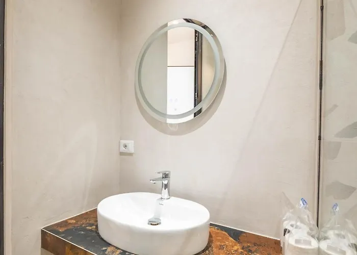 Tirent Apartment-modern Bedrooms Near Liqeni I Thate 公寓 地拉那