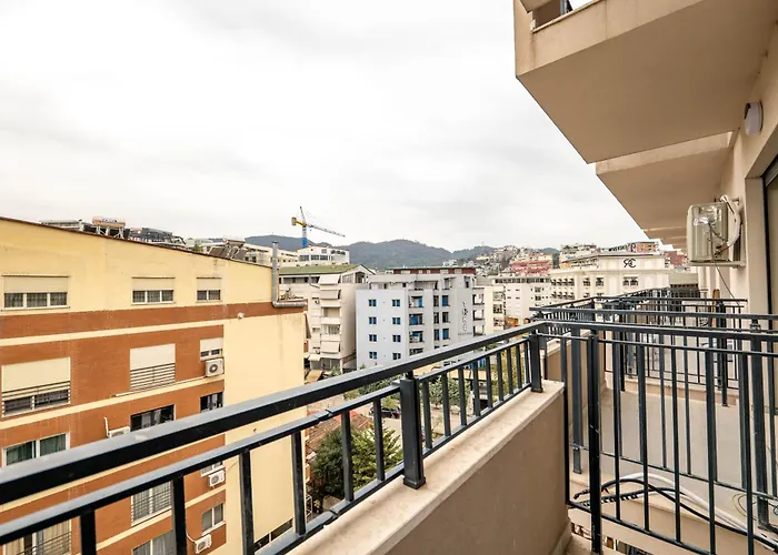 Tirent Apartment-modern Bedrooms Near Liqeni I Thate * Tirana