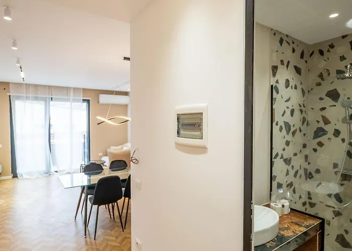 Tirent Apartment-modern Bedrooms Near Liqeni I Thate Appartamento