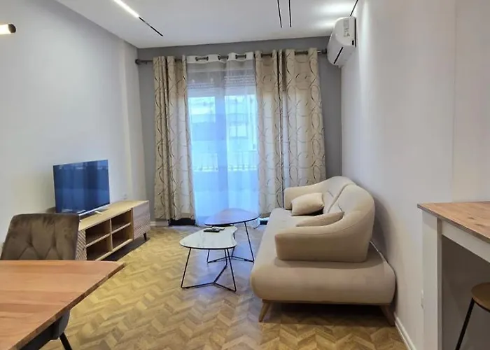 Appartamento Tirent Apartment-modern Bedrooms Near Liqeni I Thate