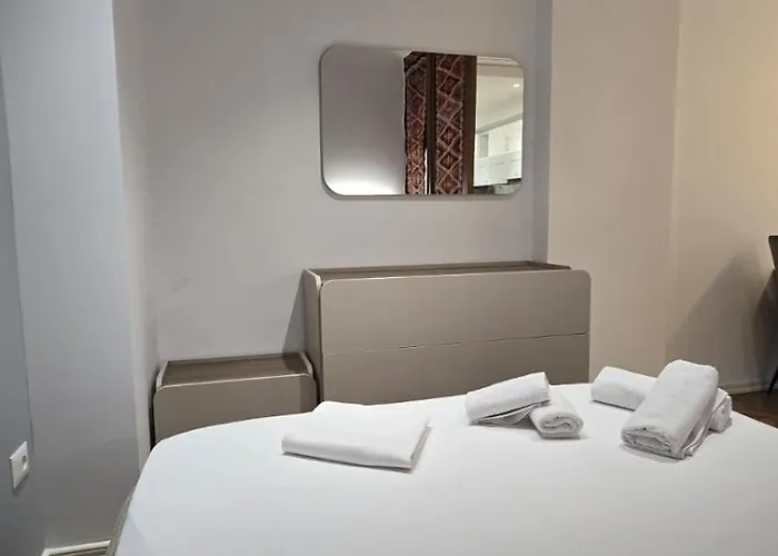 Tirent Apartment-modern Bedrooms Near Liqeni I Thate Tirana