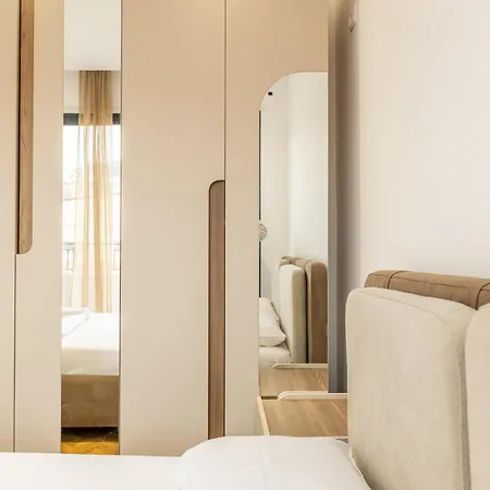 Tirent Apartment-modern Bedrooms Near Liqeni I Thate *