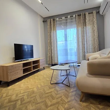 Tirent Apartment-modern Bedrooms Near Liqeni I Thate 地拉那