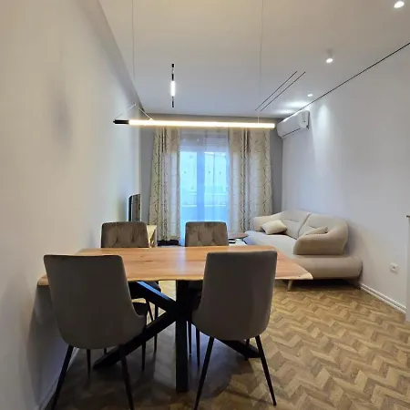 Tirent Apartment-modern Bedrooms Near Liqeni I Thate *