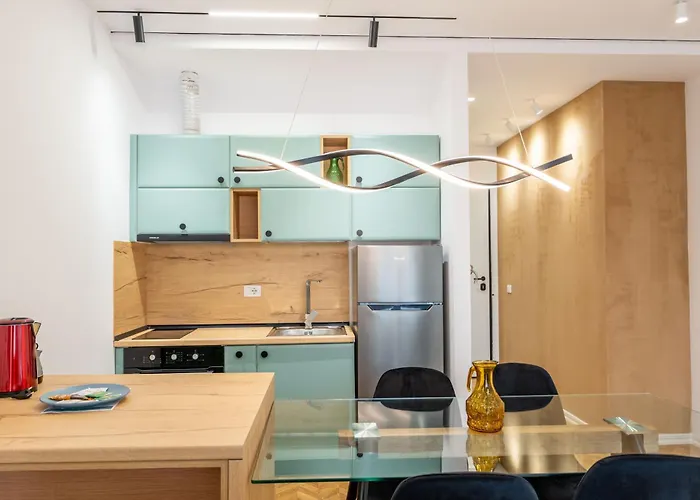 Apartment Tirent Apartment-modern Bedrooms Near Liqeni I Thate *